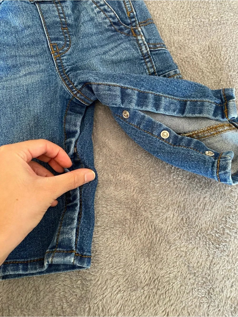 OshKosh B'gosh Classic Blue Denim Baby Overalls 6M Dark Wash Stretchy 90s Retro